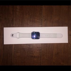 Apple Watch Series 4 GPS - white Sport Band- 40mm
